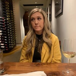 Meet your Posher, Whitney